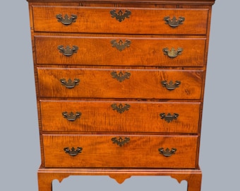 David Smith Chippendale Tiger Maple 5 Drawer Chest