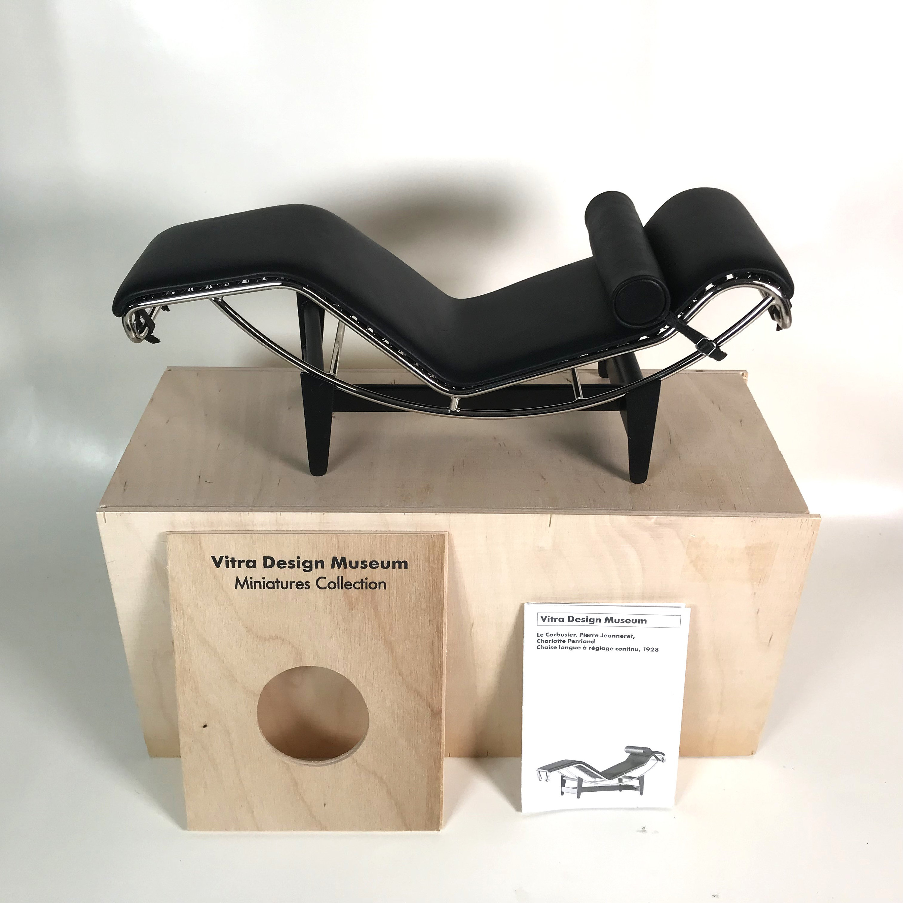 椅子 VITRA DESIGN MUSETM  MINIATURES 楽天市場】ヴィトラ Vitra ミニチュア コレクション Miniatures