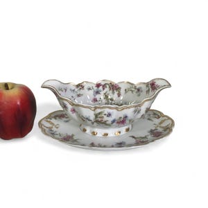 Haviland Limoges Double Gold Schleiger 659A Gravy Boat