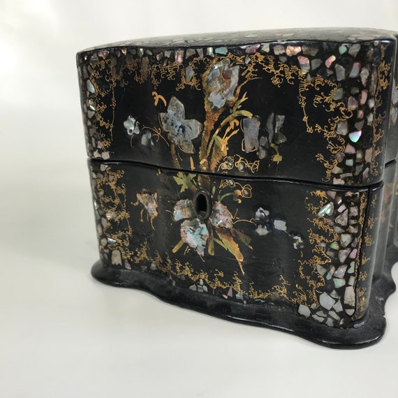 19th Century MOP Decorated Lacquered Paper Mache Box Gem