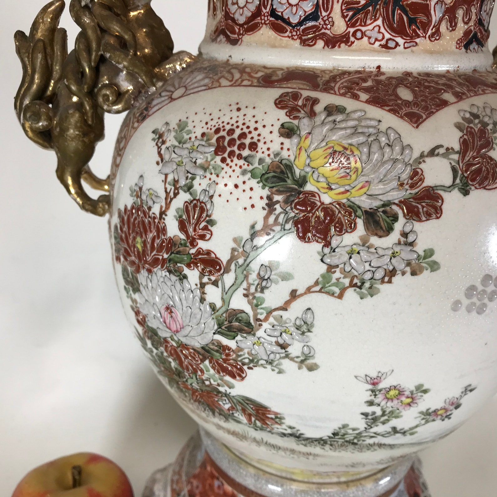 Vase japonais antique de Satsuma sur le stand Etsy