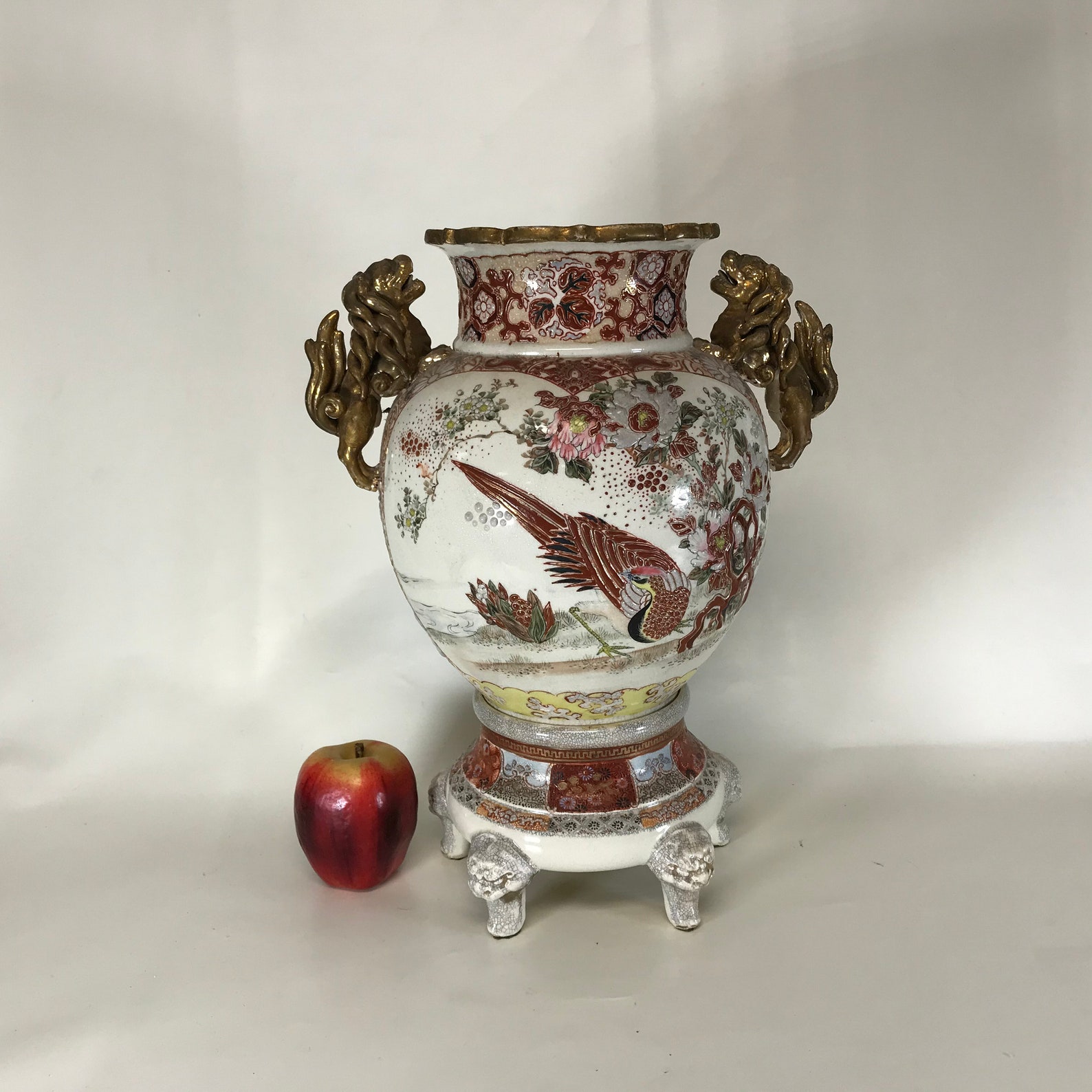 Vase japonais antique de Satsuma sur le stand Etsy