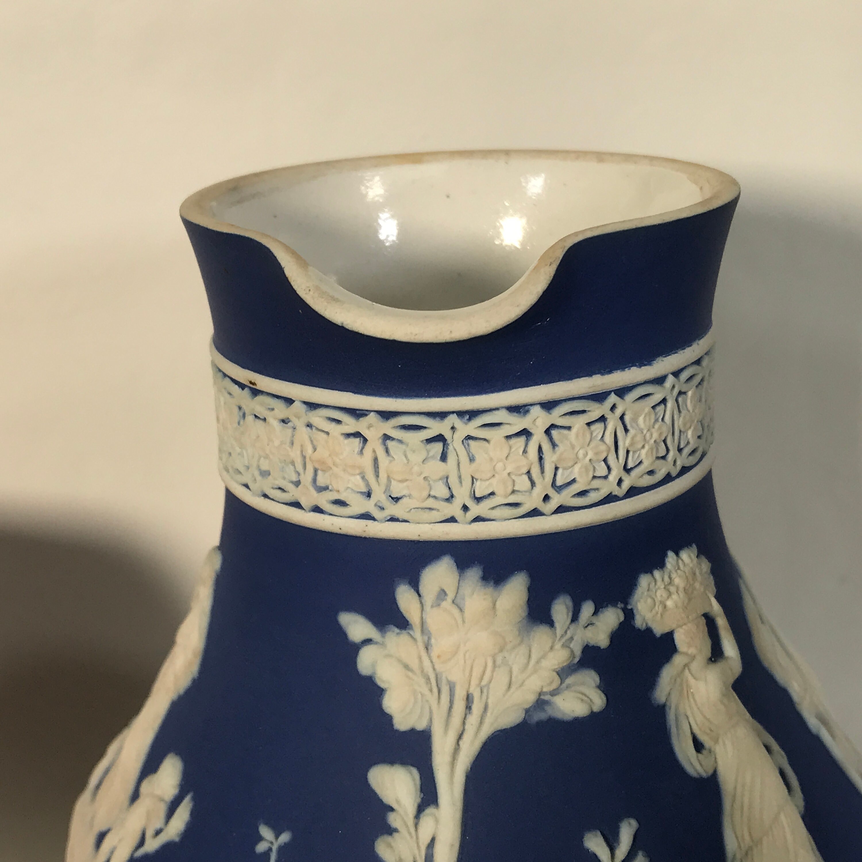 ウェッジウッド　1900年頃製造　ディップドブルー　ジャスパーウェア　ピッチャー ウェッジウッド 1900年頃製造 ディップドブルー ジャスパー