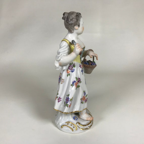 マイセン磁器 ブドウ籠と鎌を持つ少女 - Etsy 日本