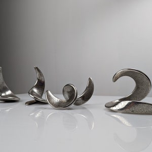 Ensemble de sculptures en acier en spirale signées de l'artiste années 1980 image 1