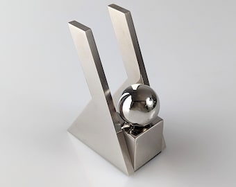 Damian Garrido Sculpture Bridge Trophy