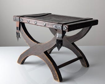 Kolonialer Curul-Hocker aus Leder und Schmiedeeisen, Mexiko, 1940er Jahre
