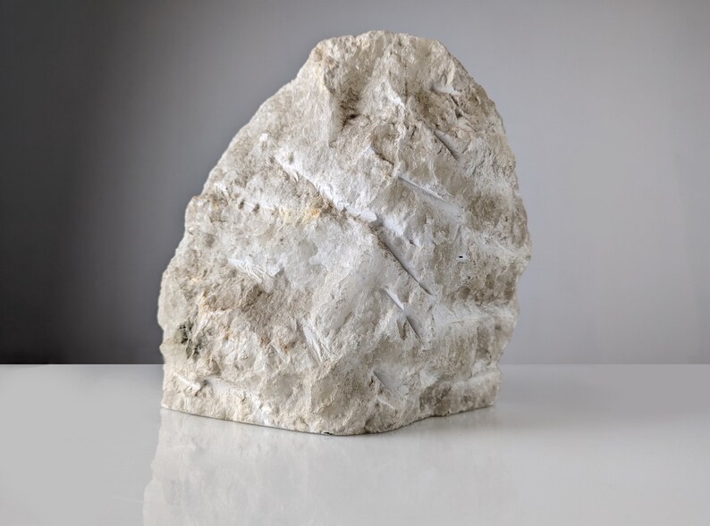 Alabaster Rock Lamp image 2