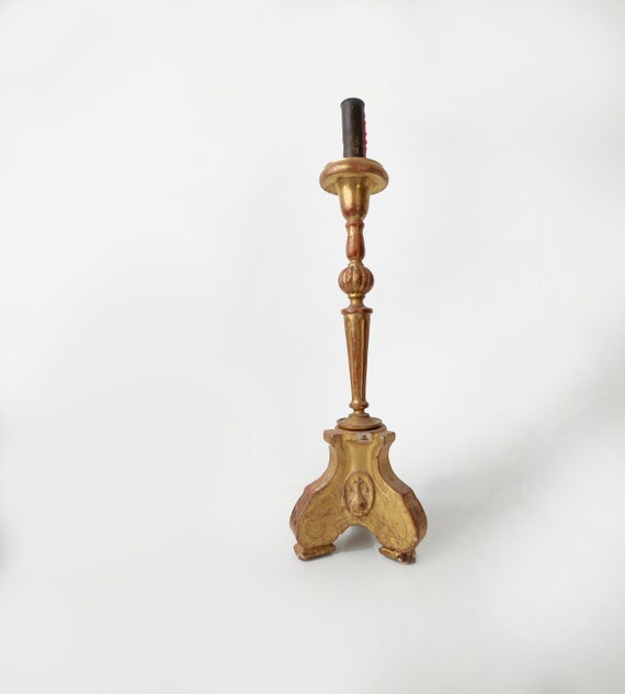 Antiguo candelabro de iglesia en madera con estuco dorado S. - Etsy España Antiguo candelabro de iglesia en madera con estuco dorado S. - Etsy España