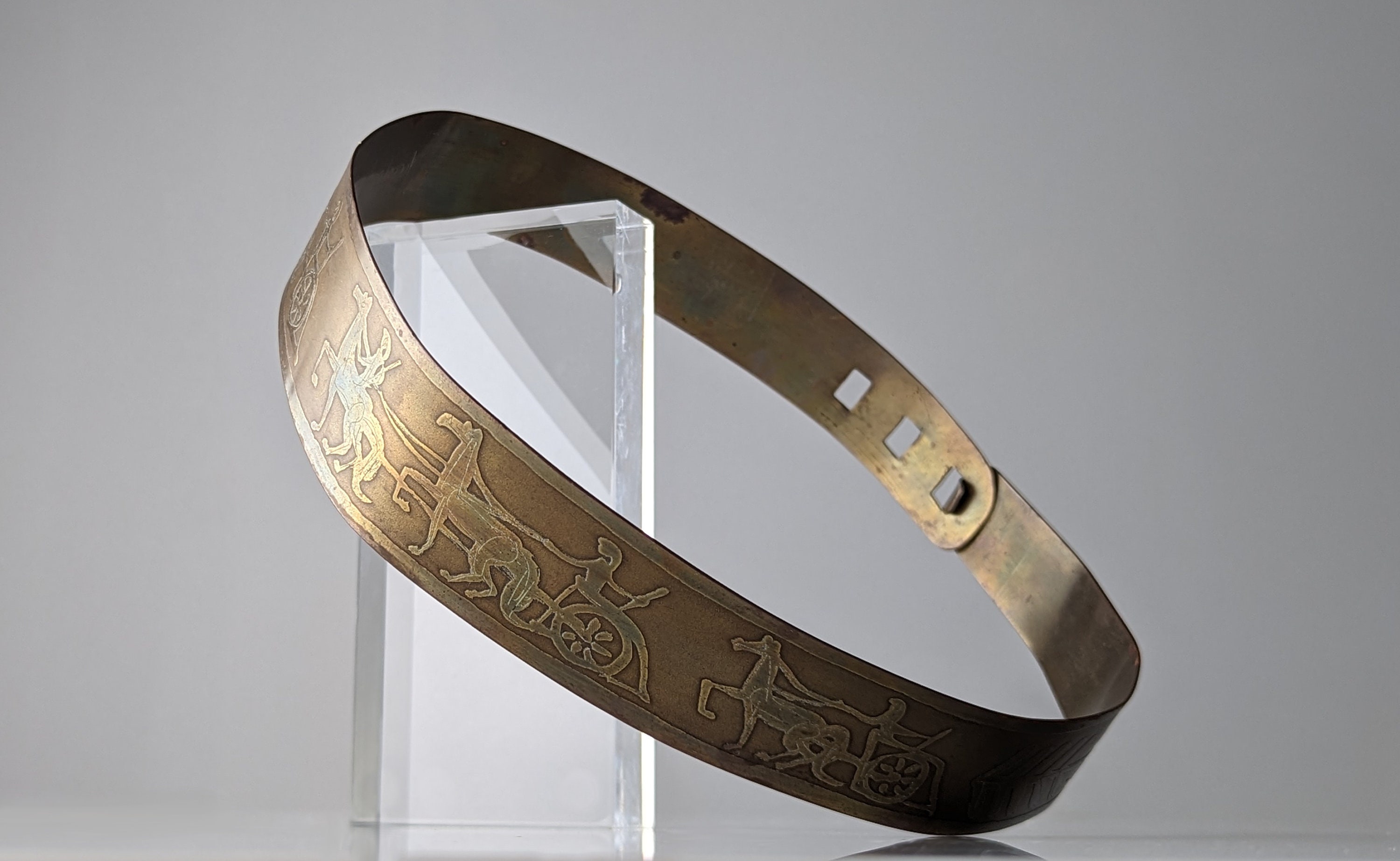 Queen driftier mother s cartier bandeau
