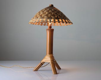Tischlampe aus Bambus und Rattan mit gewebtem Schirm, 1950er Jahre