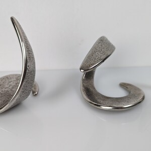 Ensemble de sculptures en acier en spirale signées de l'artiste années 1980 image 8