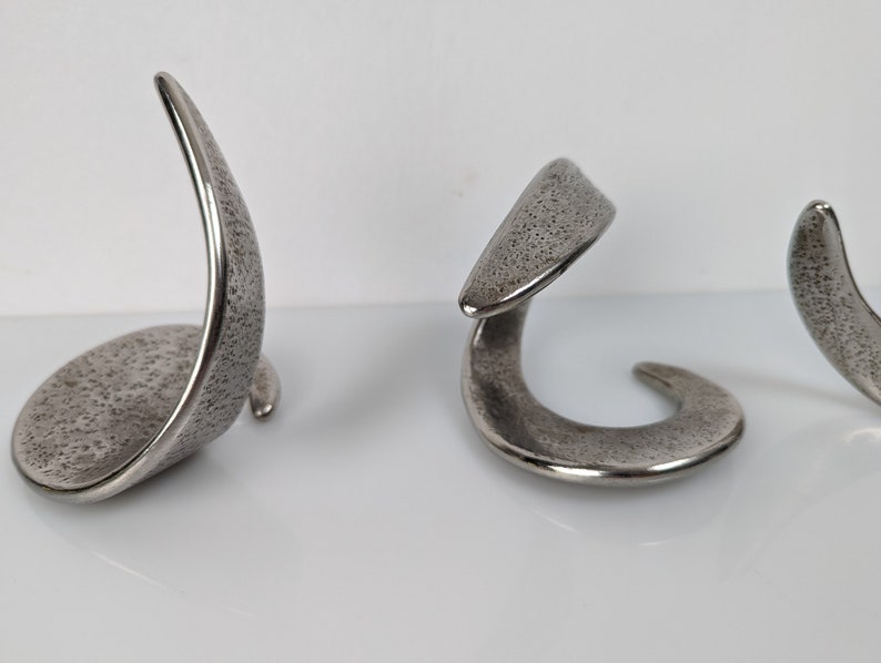 Ensemble de sculptures en acier en spirale signées de l'artiste années 1980 image 8