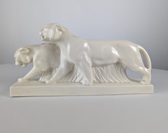 Art Deco animal sculpture of lions, 1920s