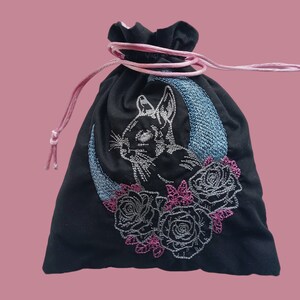Mond Hase bestickte Tarot Tasche/ Runen Beutel / Kristall Tasche / Würfel Beutel