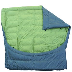 Double Wide Sleeping Bag Top Quilt | Ultralight 850 Down | 3.3 lbs, 30 Degrees F Rating | Water Resistant Blanket for Backpacking & Camping