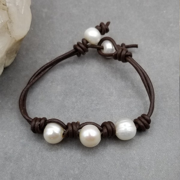 Pearl and Leather Bracelet, Leather and Pearl, Boho Bracelet, Knotted Leather Bracelet