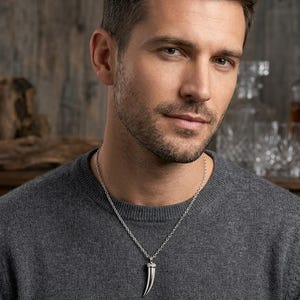 Urnenkette Wolf, Urnenschmuck, Amulett, Ascheschmuck, Diffuser