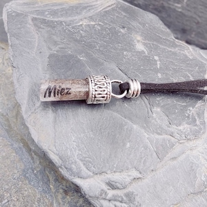 Animal hair jewelry, amulets, sticks with fur, ashes, hair, baby locks, umbilical cord, necklace, souvenirs, angel caller