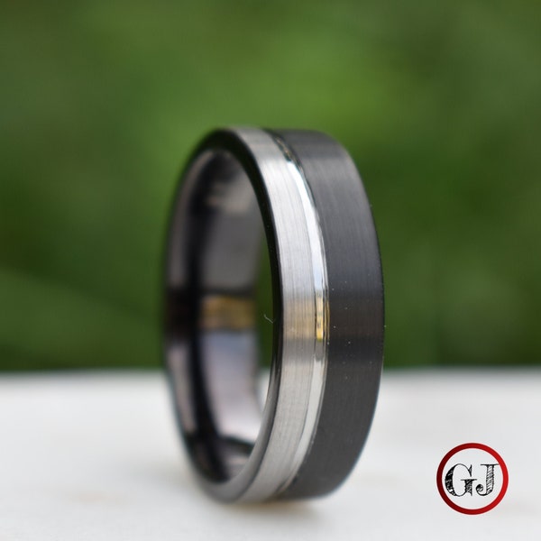 Wolframring 8mm Schwarz und Silber gebürstet mit Akzent aus poliertem Silber, Herrenring, Herrenring