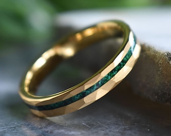 Tungsten 4mm Hammered Gold Ring with Malachite Inlay