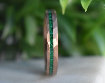 Tungsten 4mm Hammered Rose Gold Ring with Malachite Inlay