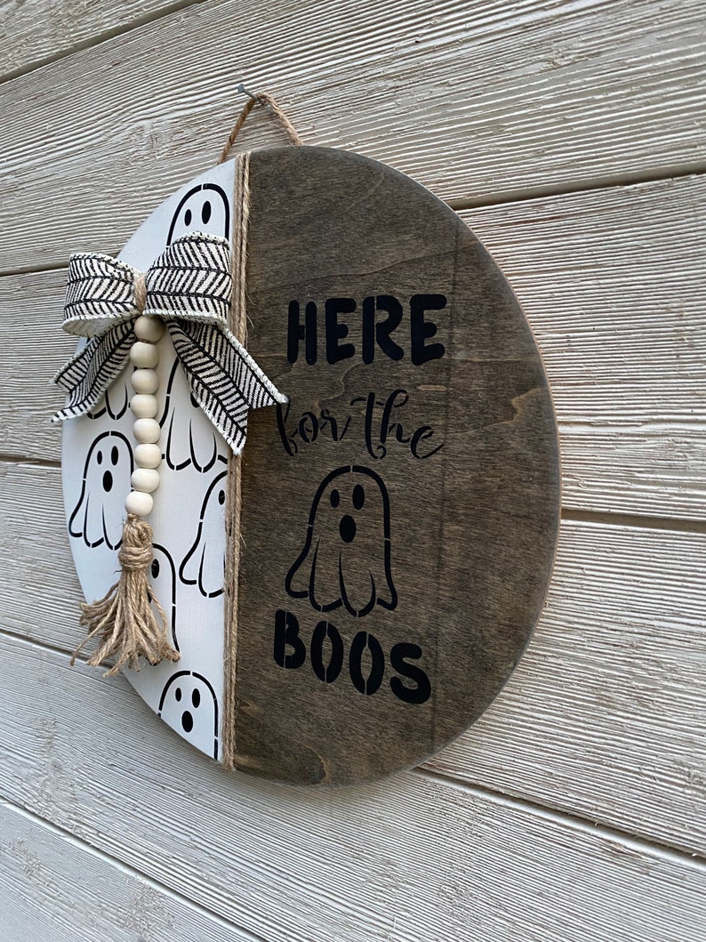 Ici pour le cintre de porte rond en bois de Boo / cintre de porte dHalloween / enseigne de décor dHalloween image 3