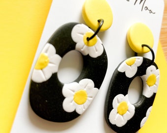 Polymer clay daisy dangle earrings, statement earrings, floral earrings, unique birthday gift for friend, black white and yellow, funky gift
