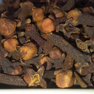 cloves whole. premium quality. cloves whole dried.