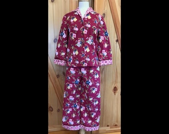 Womens Soft Cotton Pajama/Pyjama Lounge/Sleepwear Set Drawstring Wide Leg Capri, Shirt has Feminine Fit in Magenta/Pink Floral Print - Nancy