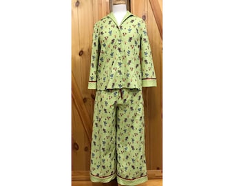 Womens Soft Cotton Pajama/Pyjama Lounge/Sleepwear Set Drawstring Wide Leg Capri, Shirt has Feminine Fit in Green/Orange Floral Print - April