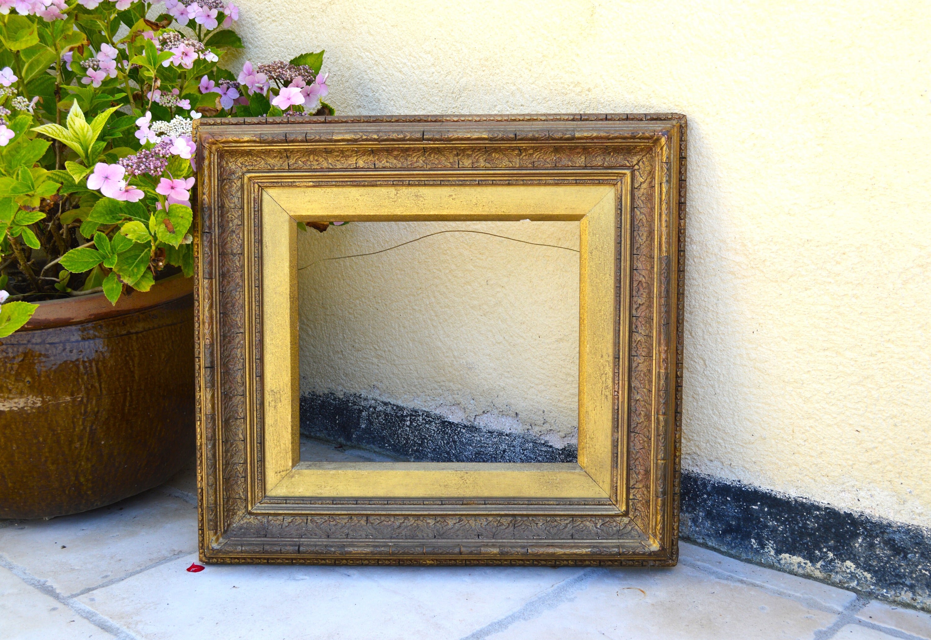 Cadre Ancien En Bois Et Stuc, Cadre