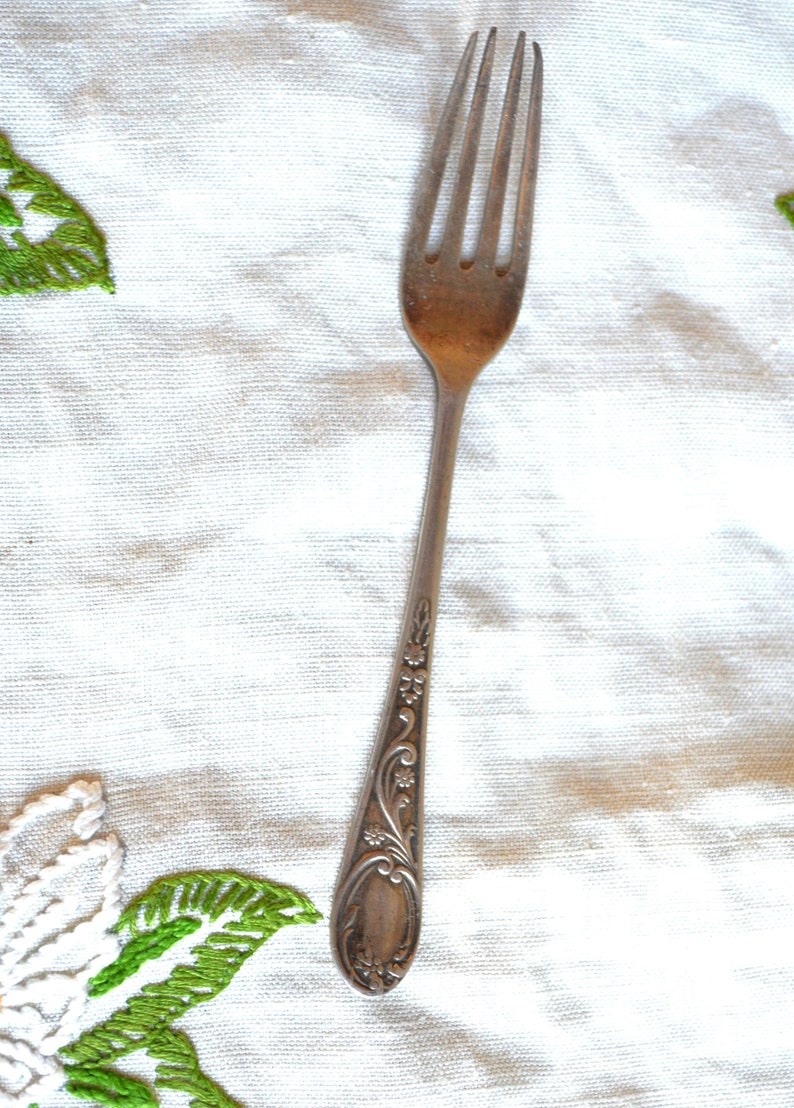 English Silver Pickle Fork Hallmarked, Edwardian 1909 Art Nouveau