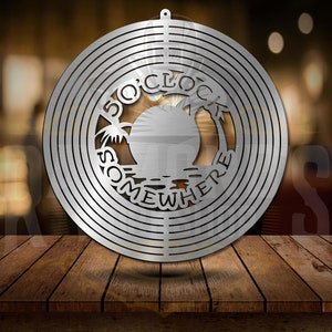 5 O&#39;Clock Wind Spinner - Mesmerizing Garden Accessory