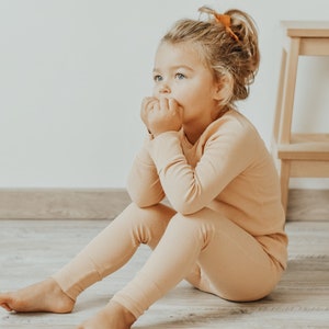 Gerippte Leggings PDF Schnittmuster - Mädchen Hose Schnittmuster für Baby, Kleinkind und Kinder. Bild 2