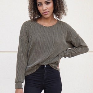 Women&#39;s Dolman PDF Sewing Pattern - Adult Top Loose Shirt Pattern, Sweatshirt Sewing Pattern. Mommy and Me Matching Outfit
