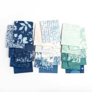 Halbes Yard Stoffpaket Bluebell von Janet Clare für Moda - 24 Stoffe