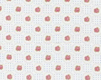 Sweet Liberty by Brenda Riddle for Moda Fabrics - Circle Rose 18751-11 Linen White - 1/2 Yard Increments, Cut Continuously