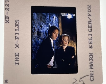35mm Slide The X-Files David Duchovny & Gillian Anderson Vintage Publicity #1