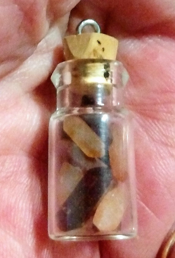 Pecos Valley Double Terminated Diamonds, Quarts Crystals, Small Oblong Bottle, New Mexico Diamonds, NM Gifts