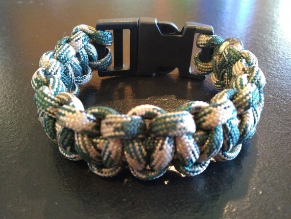 Woodland Camo Paracord Bracelet, Hunter Wear, Hiker Accessory, Ex