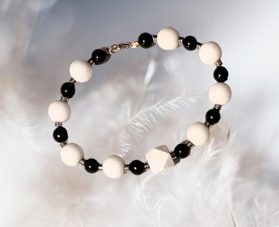 Bracelets, Black and White Jewelry, Beaded Bracelet, Gifts for Anyone, Wooden Beads, Black Ebony Natural Beaded Bracelet