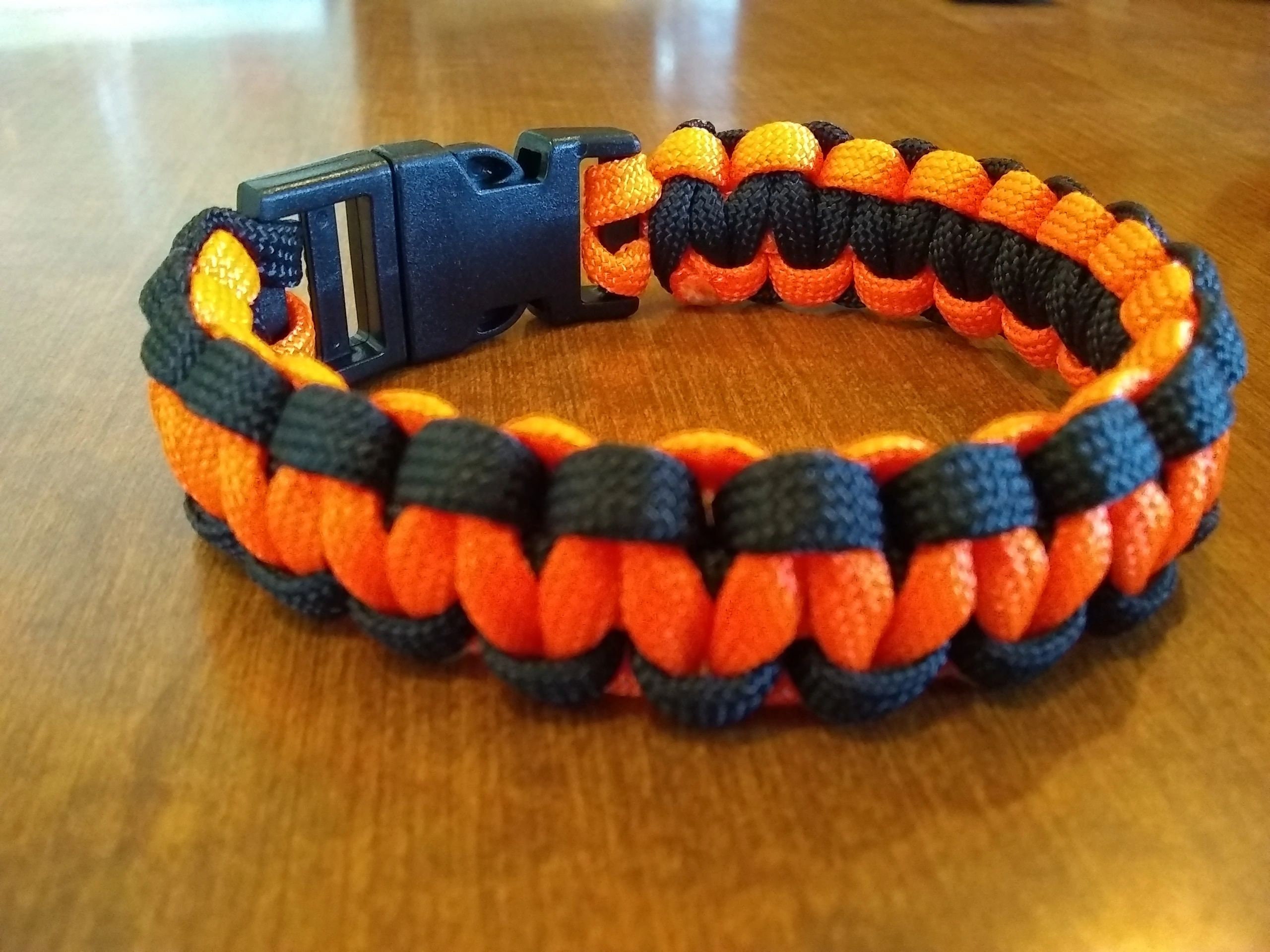550 Paracord Bracelets, Survival, Extra Small to Extra Large, Various ...