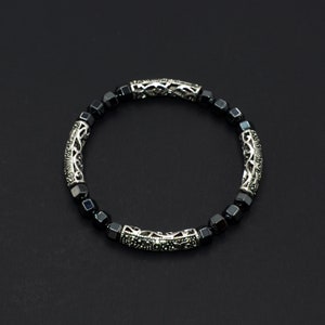 Pulsera de hematita de nuevo estilo -6 mm Perlas- Pulsera de piedras preciosas ? Pulsera de sanación ? Pulsera calmante (WALLET ETNICA GRATUITA)