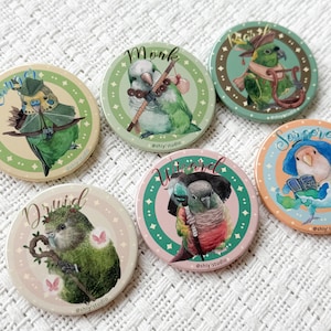 Fantasy Parrot Button Badge: DND Parrot Pin Set - 45mm