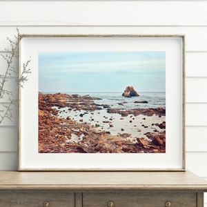 Arte da parete stampabile con stampa Laguna Beach Arte da parete stampabile della costa del Pacifico Stampa di fotografia costiera Stampa dell&#39;oceano calmante Stampa fotografica della costa della California Arte da parete della costa del Pacifico