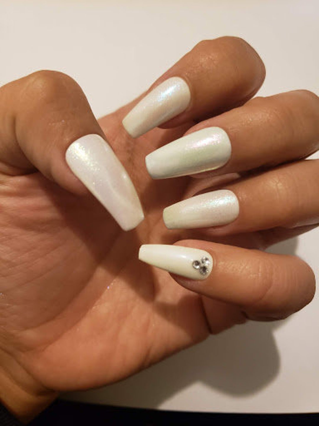 French White Press on Nails - 24 PCS Flower Fake Nails Long Coffin False  Nails with Rhinestones Designs Stick on Nails for Women Girls Party Salon :  Amazon.com.au: Beauty