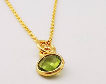 Peridot Pendant Necklace in Gold, August Birthday, Birthday Gift, Gift for Wife, Gift For Mum, Gift For Friend, Gift For Nan