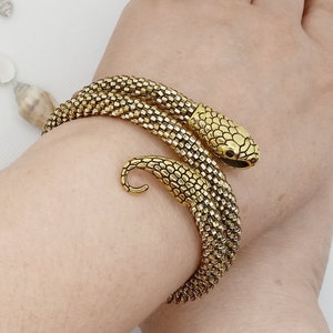 Gold Snake Bracelet Bangle, Exquisite Gold Cuff adorned with Serpent Motifs, Snake Arm Cuff, Year of the Snake Bracelet