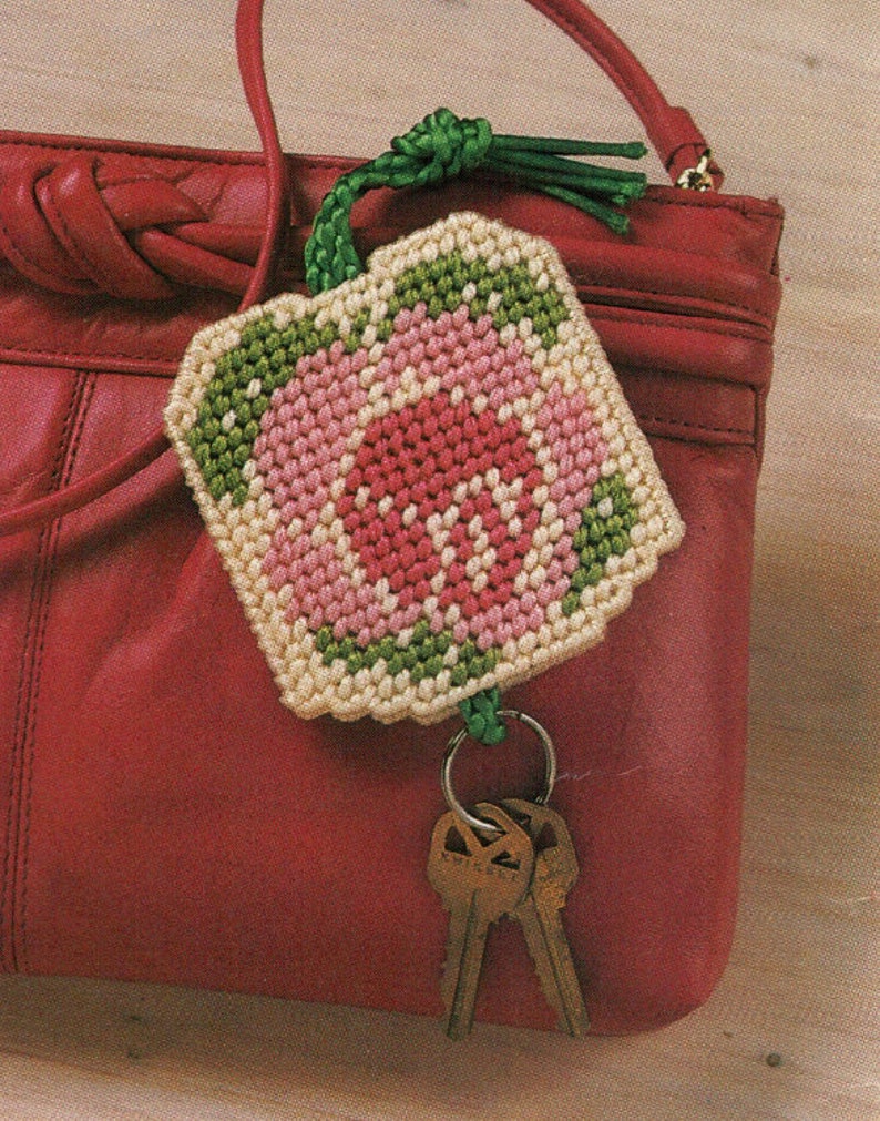 Rose Keychain Plastic Canvas Pattern Mother/'s Day Key Ring